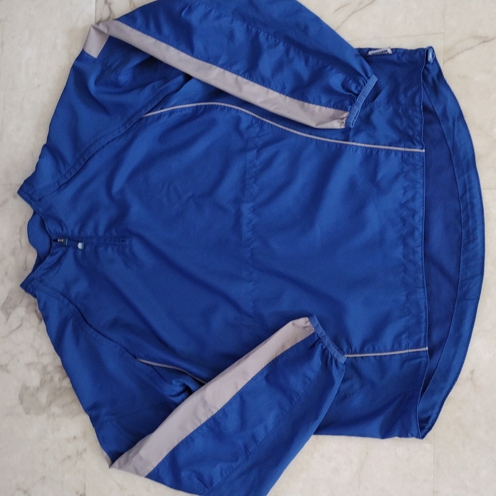 Majestic light weight pullover jacket.